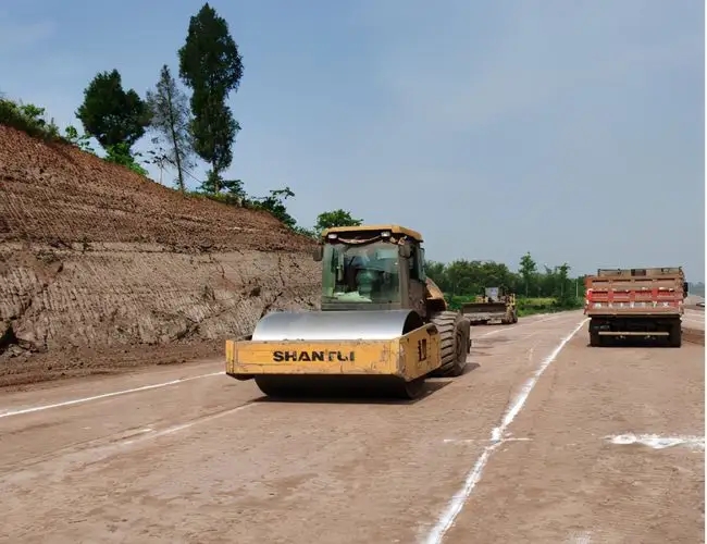 奉新道路施工